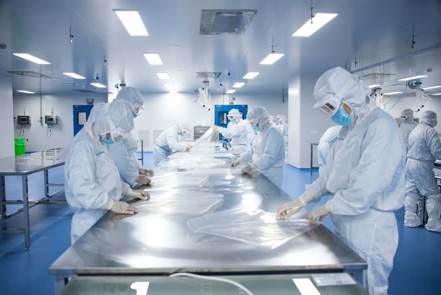 Food & beverage cleanroom